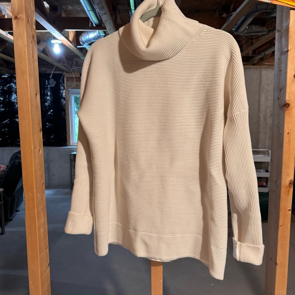 Cream sweater French Connection sz M